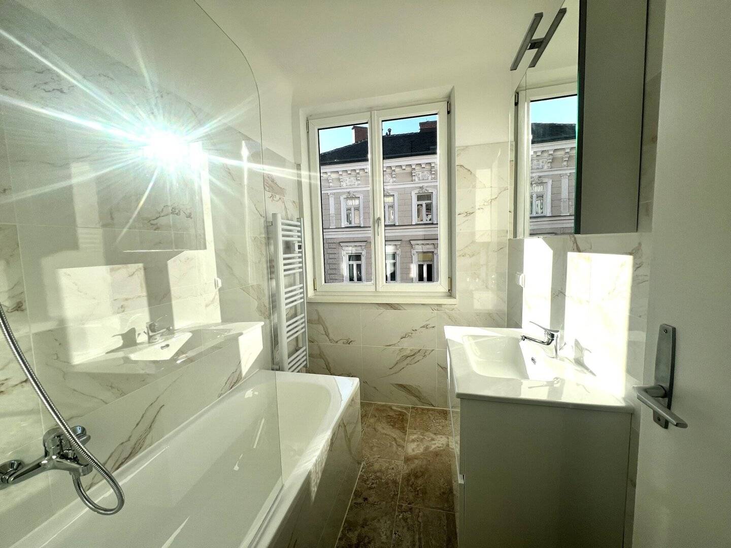 Kleine, feine Single- oder Starwohnung in zentraler Lage im 3. Bezirk in direkter U-Bahnnähe (!)