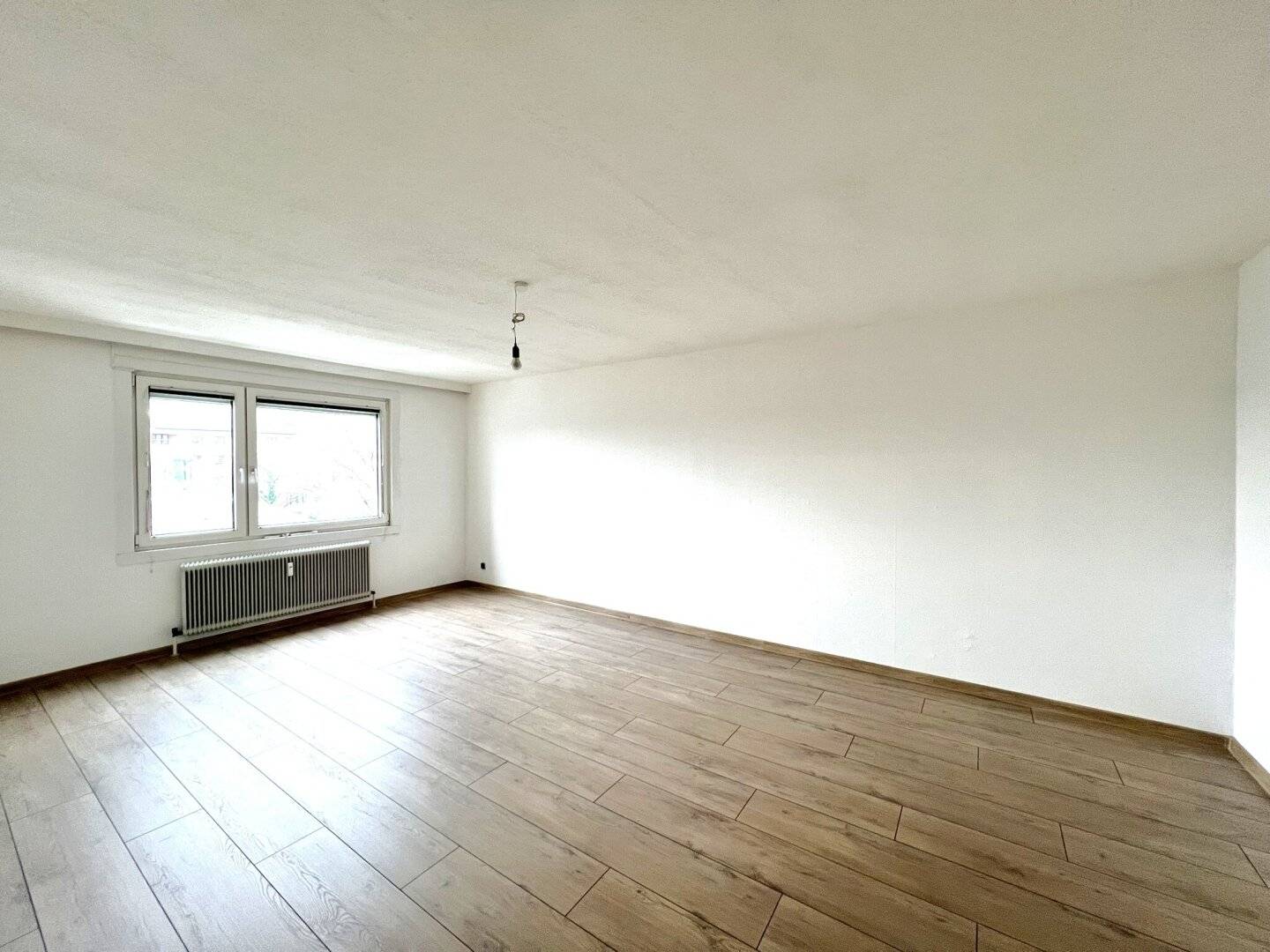 Well laid out three room owner occupied apartment on Heiligenstädter Street near Nußdorf