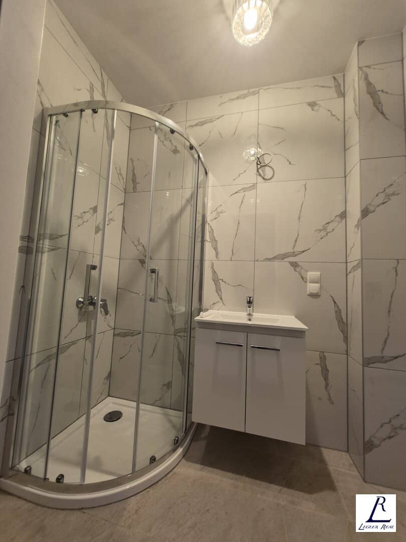 Commission-free! Bright 1-room apartment - First occupancy