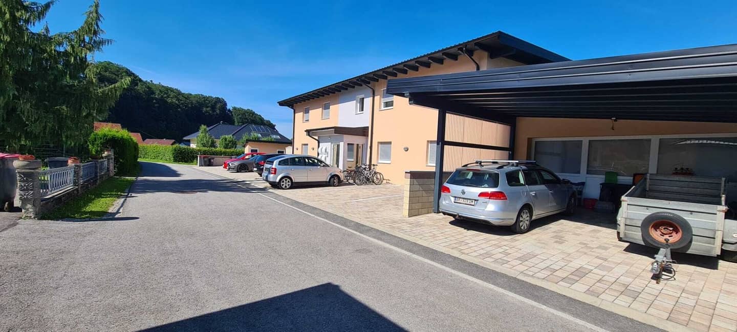 Neuwertiges Zinshaus in Helpfau-Uttendorf