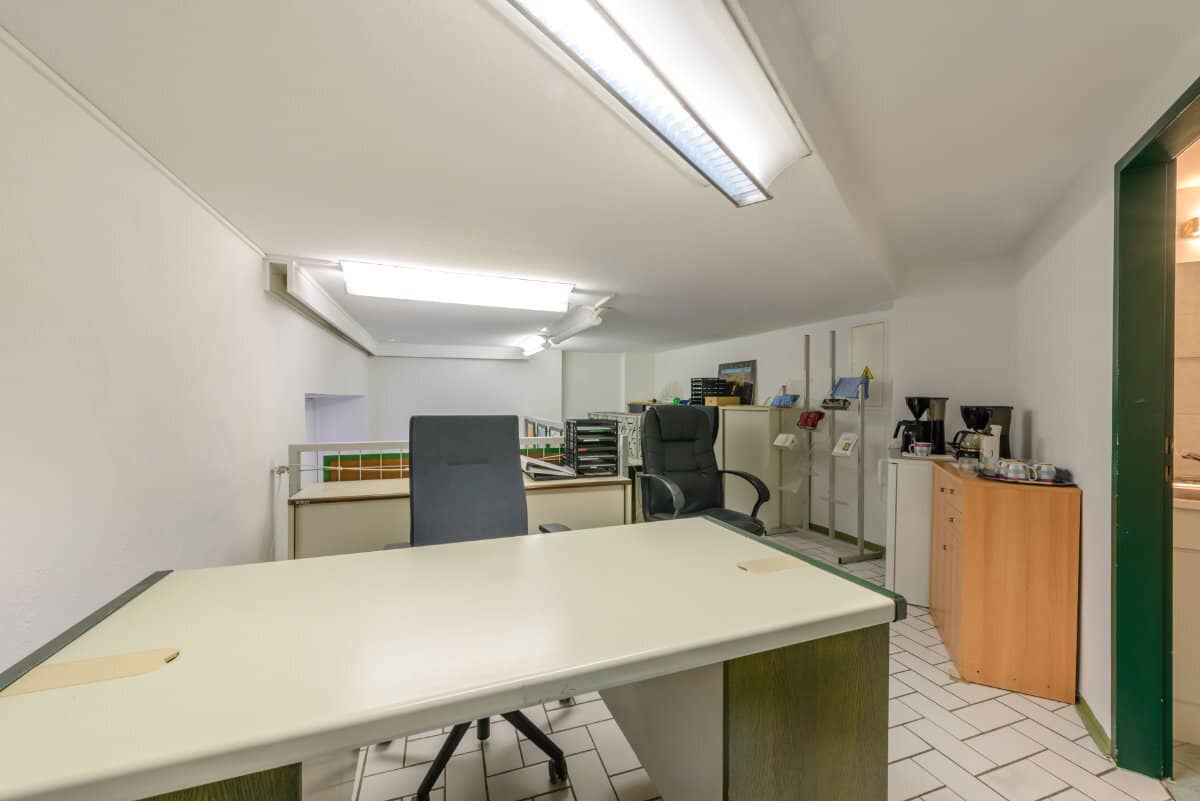Zentrale Gewerbefläche mit Galerie und vielseitiger Nutzung