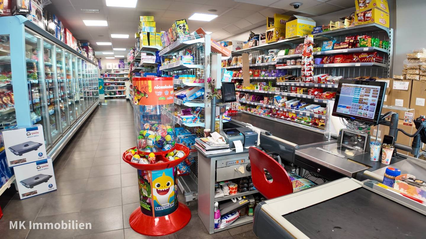 Attractive retail store in Salzburg, 590 m², top equipment, 8 parking spaces