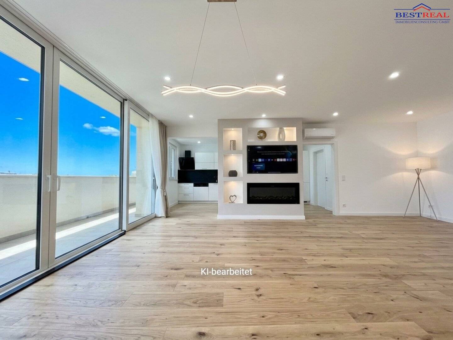 Wunderschöne Wohnung -Loggia-Garage, Pool, ... worauf warten Sie noch ...