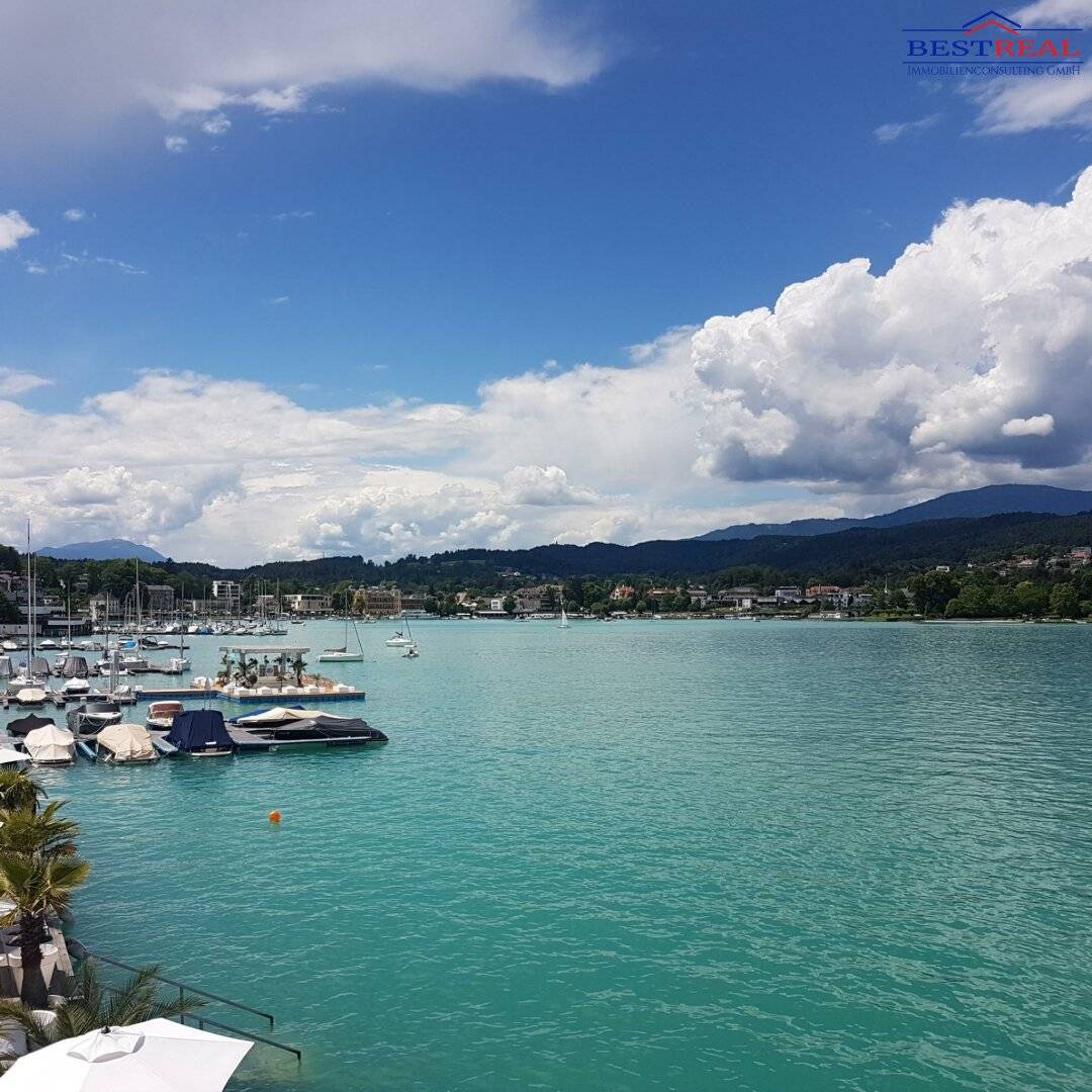 Wörthersee - Kärnten - wunderschönes 5.500 m² Seeufergrundstück mit Landvilla und Bootshaus
