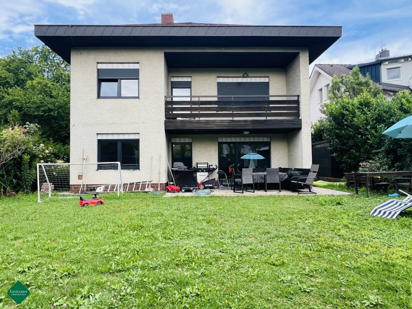House with many possibilities (one and two family house)