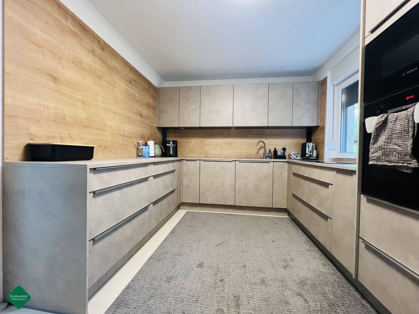 House with many possibilities (one and two family house)