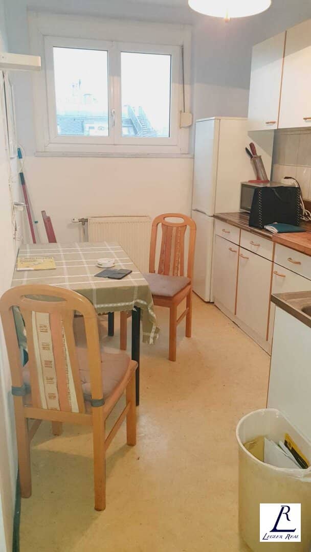 Investment or Own Home in Top Location!! U6 in 2 Minutes!