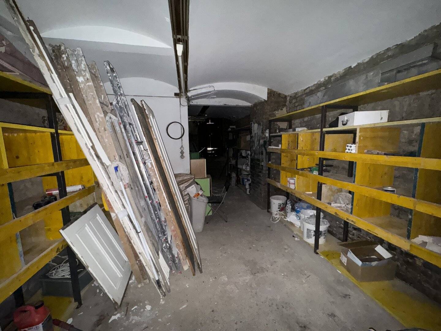 Storage/Warehouse near WIFI
