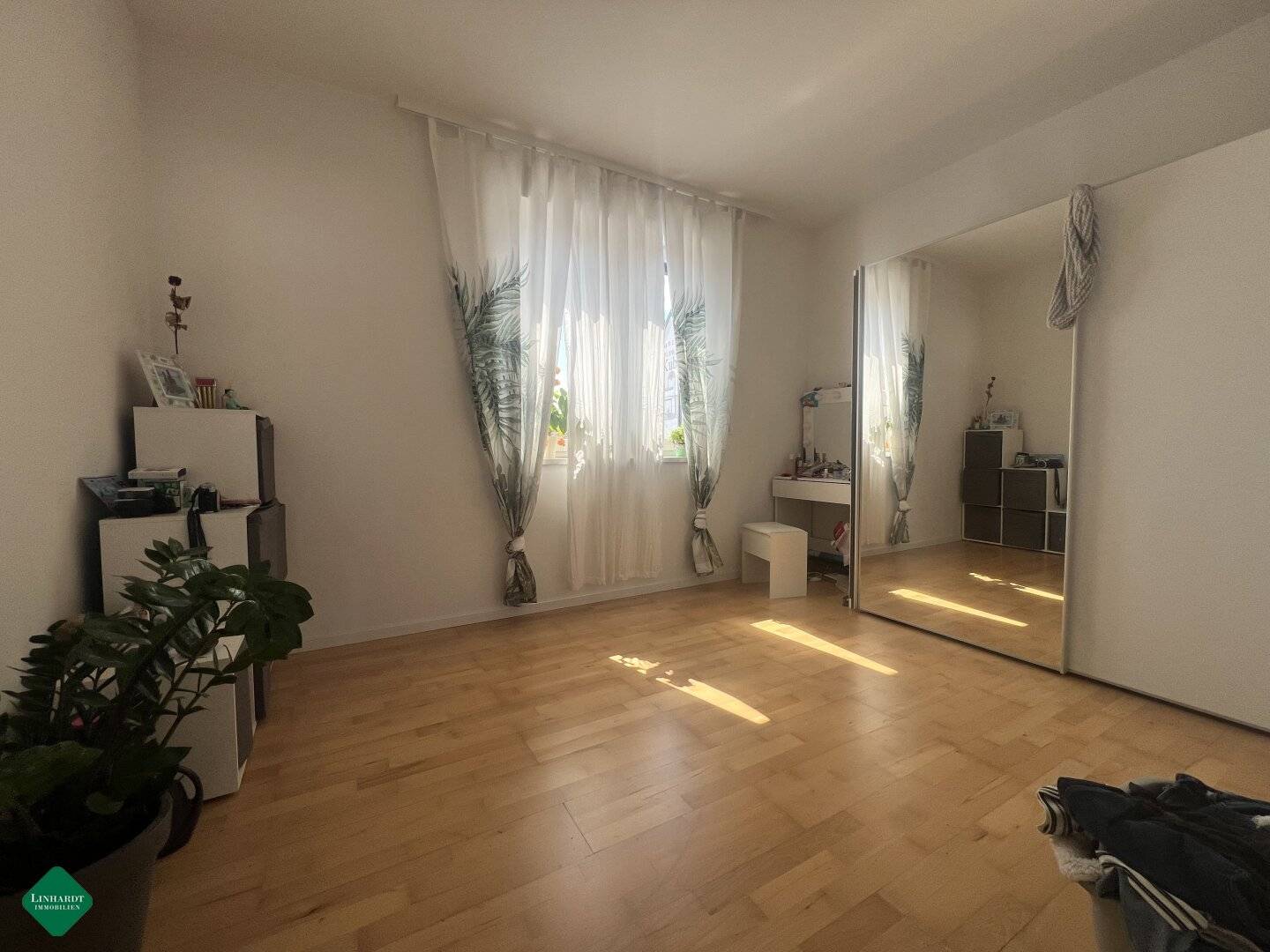 3 Zimmer plus Parkplatz