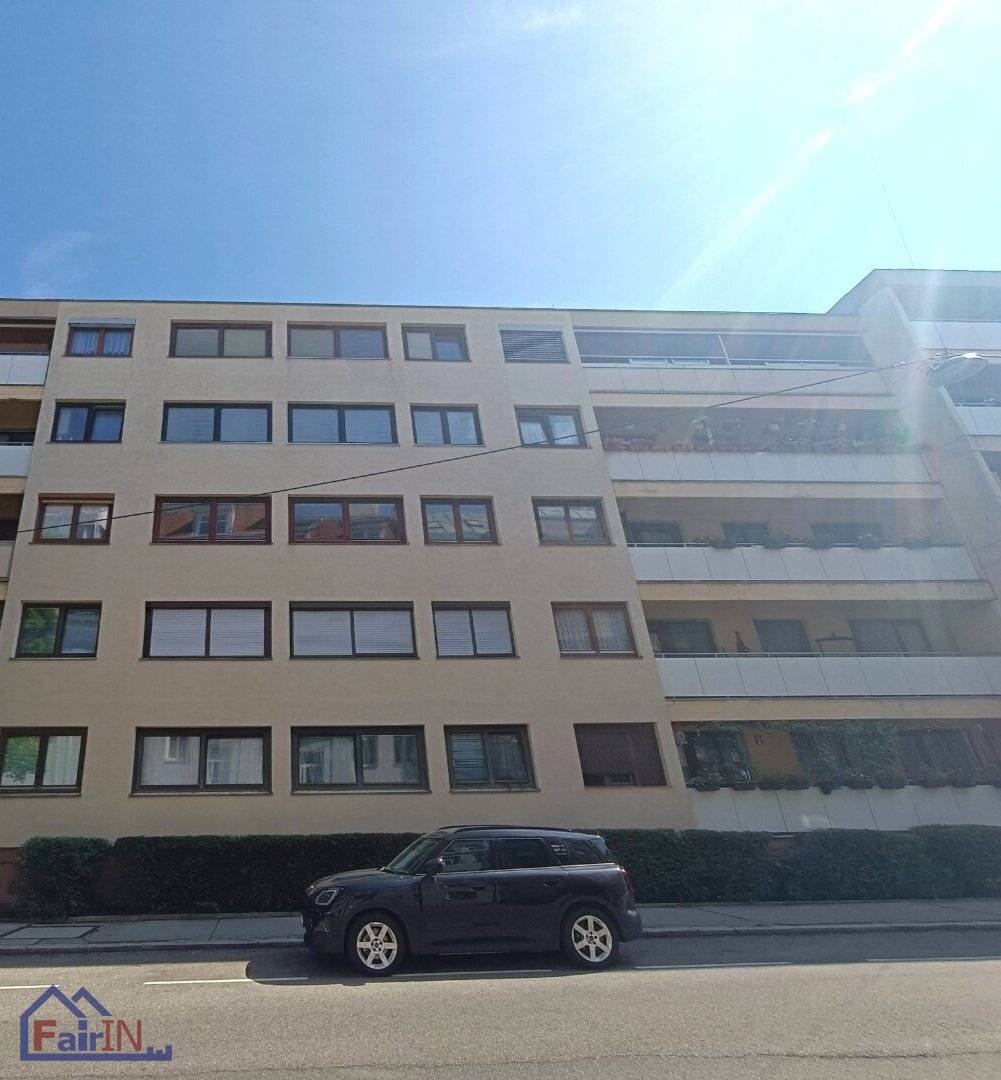 Charming two room apartment 47 m² in 1140 Vienna near U3, in need of renovation, top price €219.900