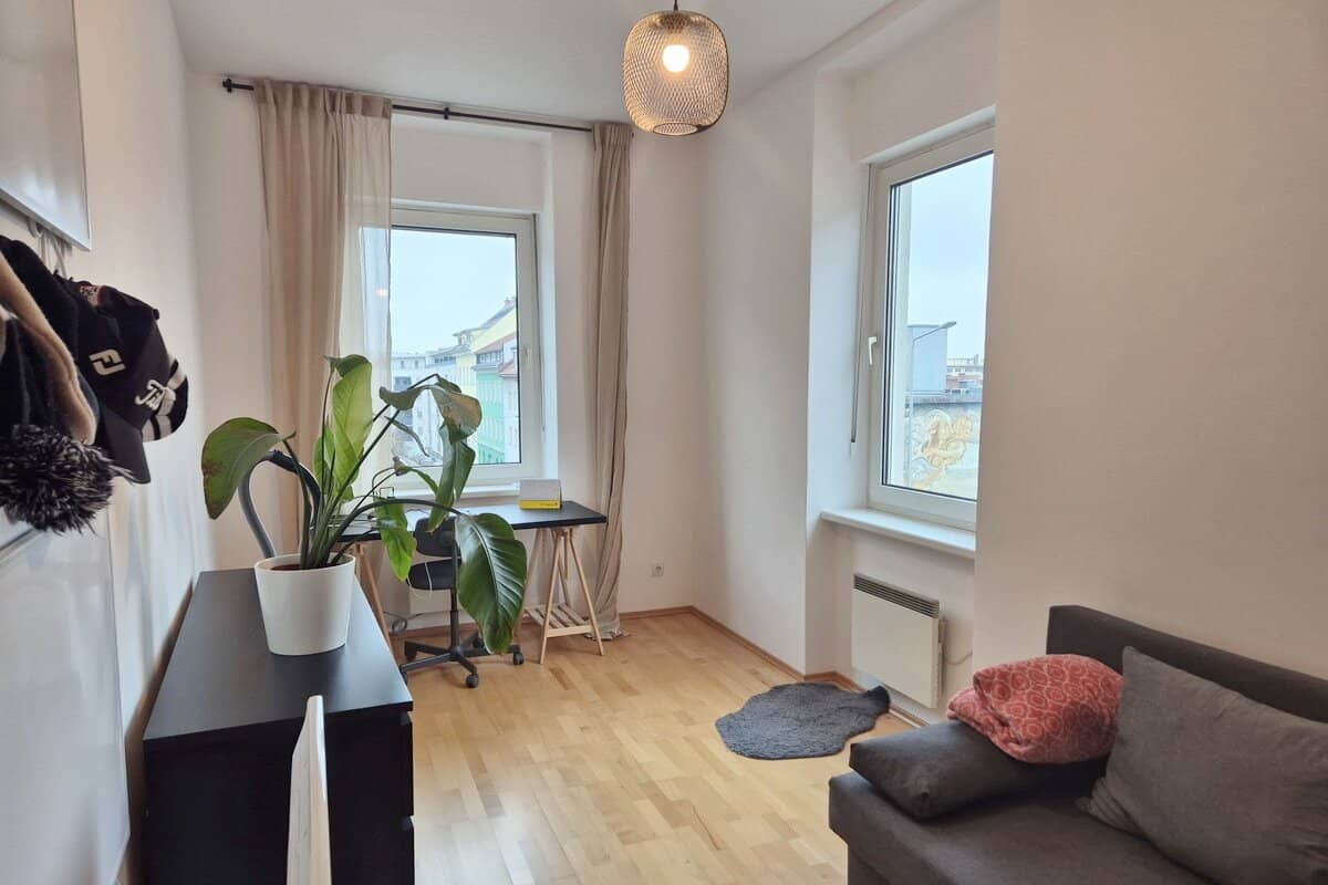 Attractive two room owner occupied apartment ideal for investors or students in Graz