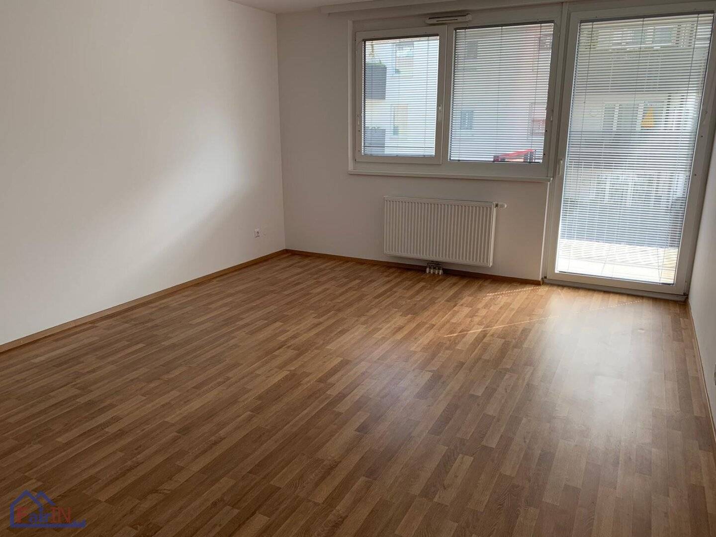 Top location quiet and bright two-room new-build apartment with balcony approx 58 m² two minutes from Hauptbahnhof