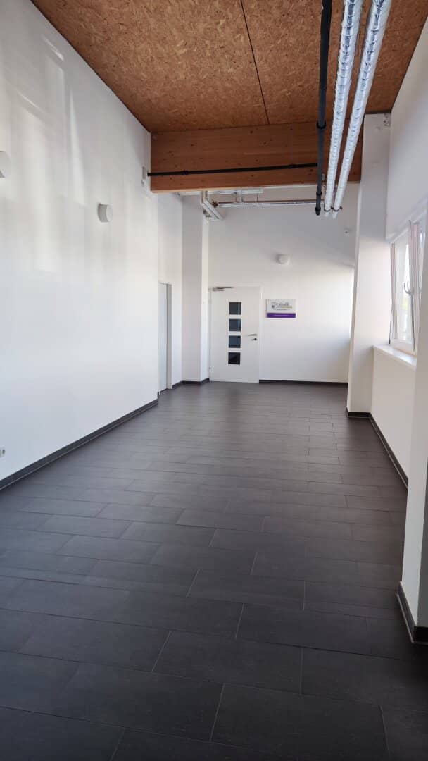 Modern office with 66 m² for rent in Shopping Point Neunkirchen