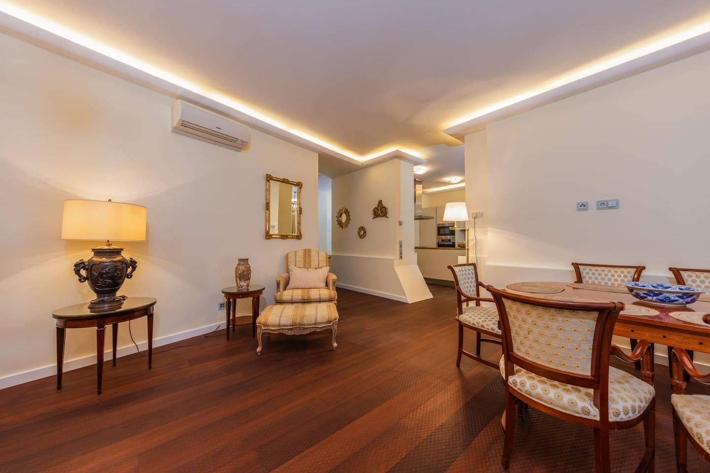 Dachgeschosswohnung in Citylage mit Terrasse