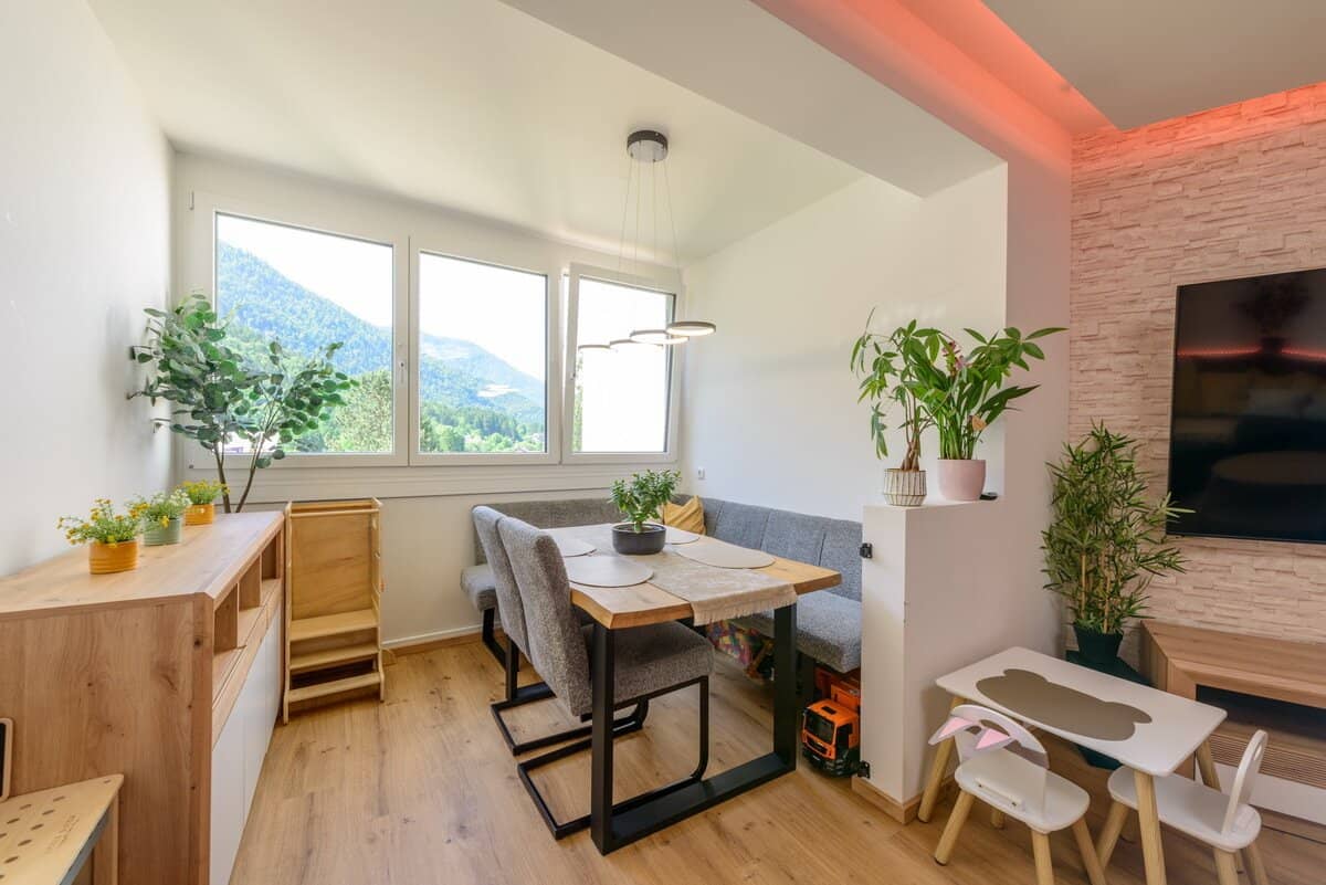 Top sanierte 4-Zimmerwohnung mit Aussicht