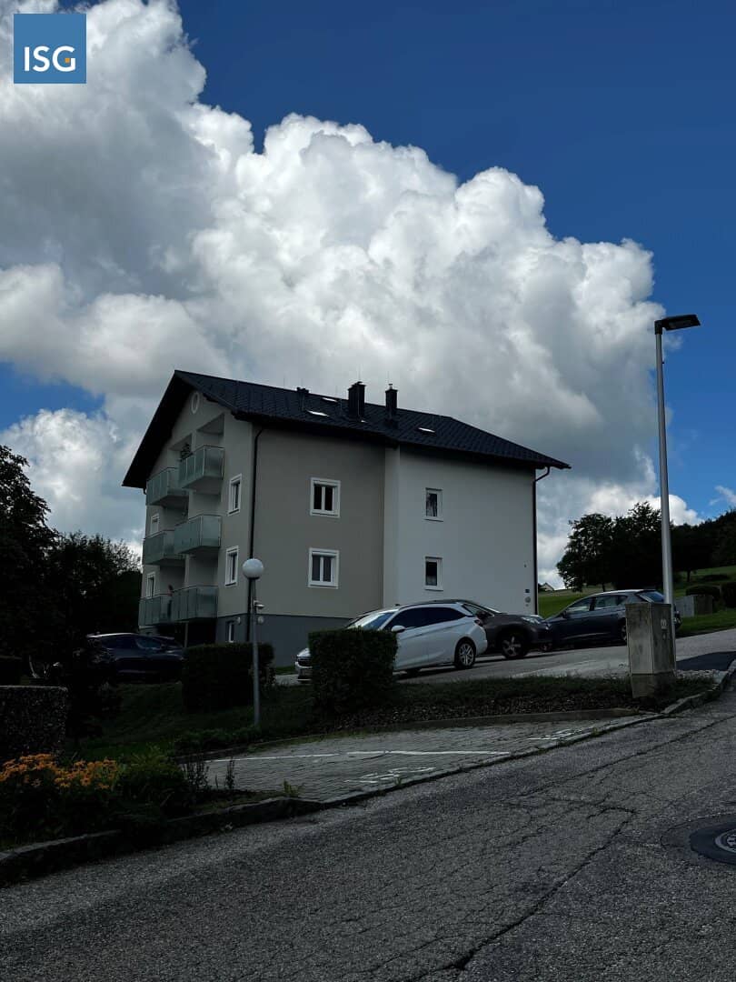 Property 798: 3-room apartment in 4085 Waldkirchen am Wesen 53 , Top 4 on the 1st floor? (Note: keep original wording)