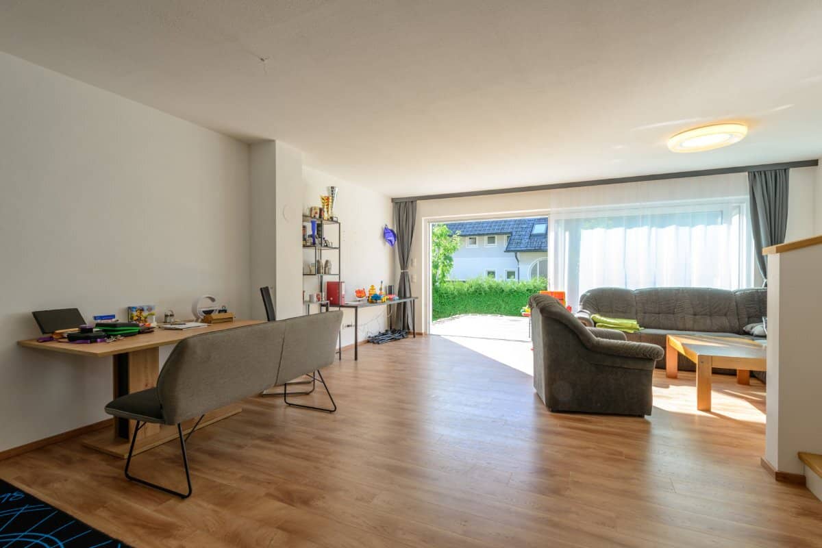 Sofort bezugsbereit – moderne Doppelhaushälfte in Ebensee am Traunsee