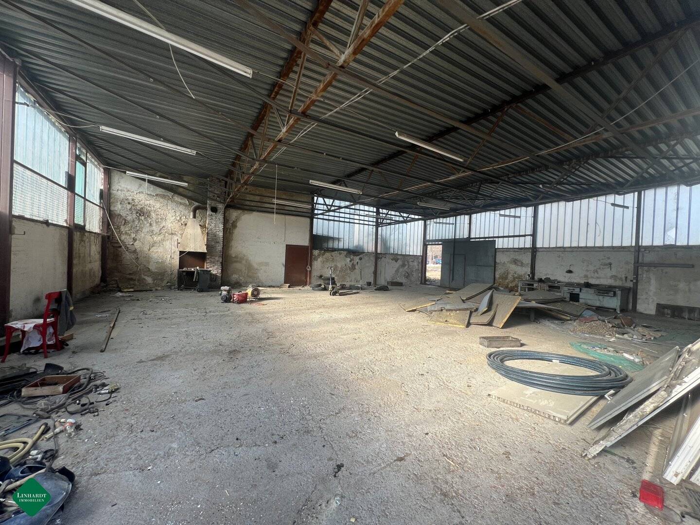 Generous commercial land ideal for car dealership and as company headquarters