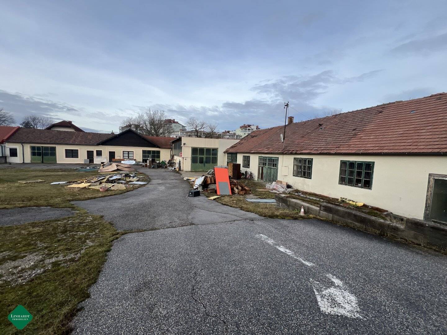 Generous commercial land ideal for car dealership and as company headquarters