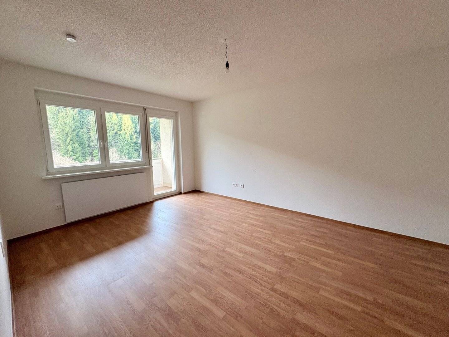 First occupancy after general renovation 3 rooms balcony","de":"Erstbezug nach Generalsanierung 3 Zimmer Balkon