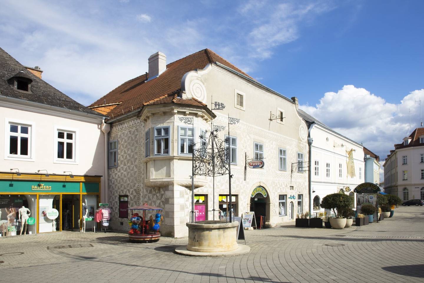 Großraum Geschäft in der Hauptplatzpassage Neunkirchen zu mieten!