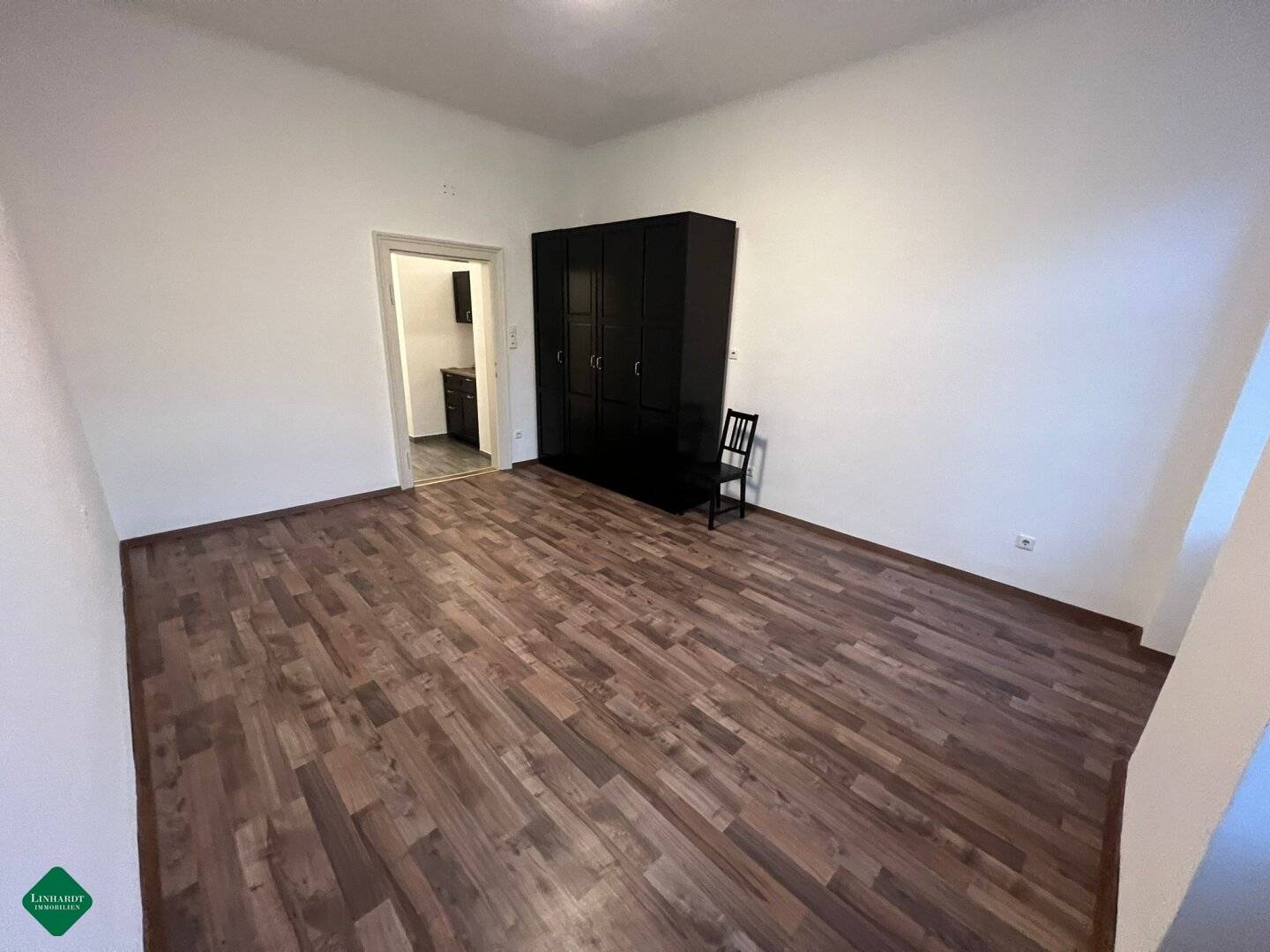 U4 Schönbrunn approximately 300 m 1 room single apartment