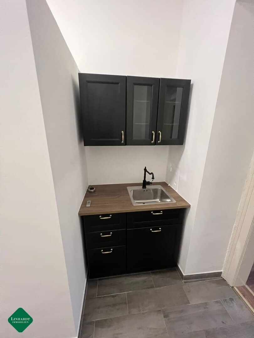 U4 Schönbrunn approximately 300 m 1 room single apartment