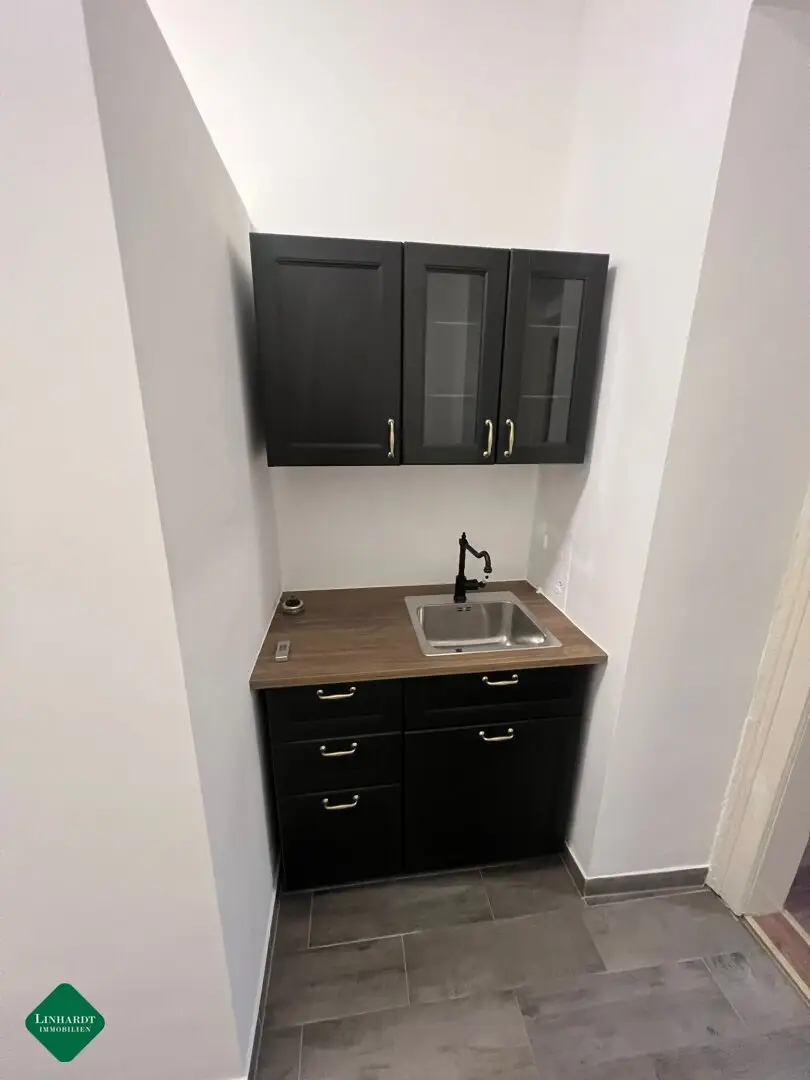 U4 Schönbrunn approximately 300 m 1 room single apartment