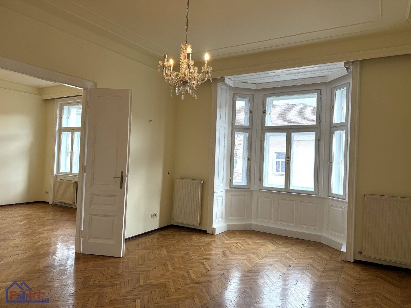 +++GUTE LAGE***Altbaucharme trifft Stadtleben – großzügige 4-Zimmer-Wohnung  nahe Rochusmarkt++