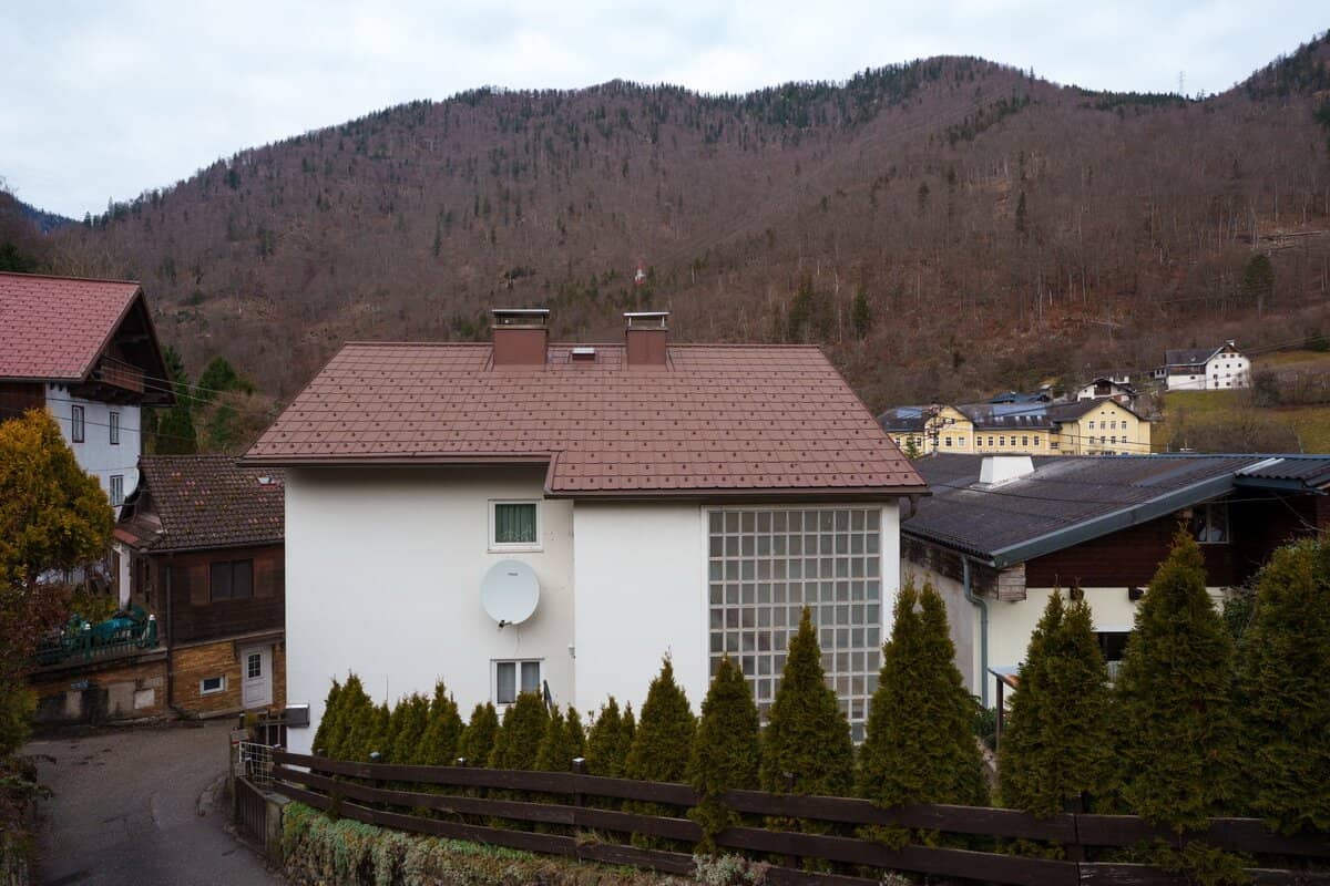 Ruhe genießen, Nähe leben – Zweifamilienhaus in Ebensee