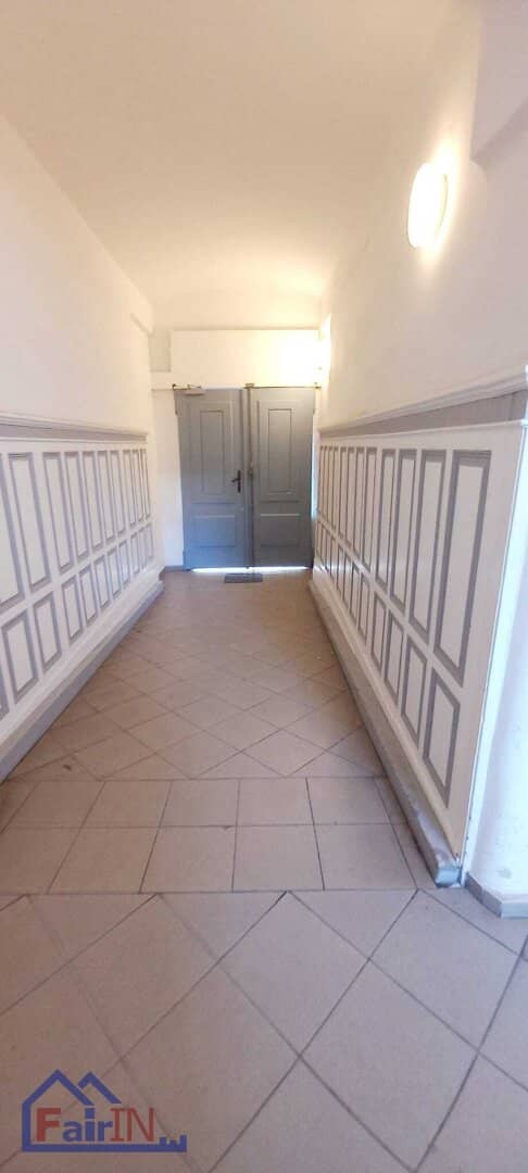 Needs renovation Bargain 2 room apartment in 1150 Wien ground floor 48 m²