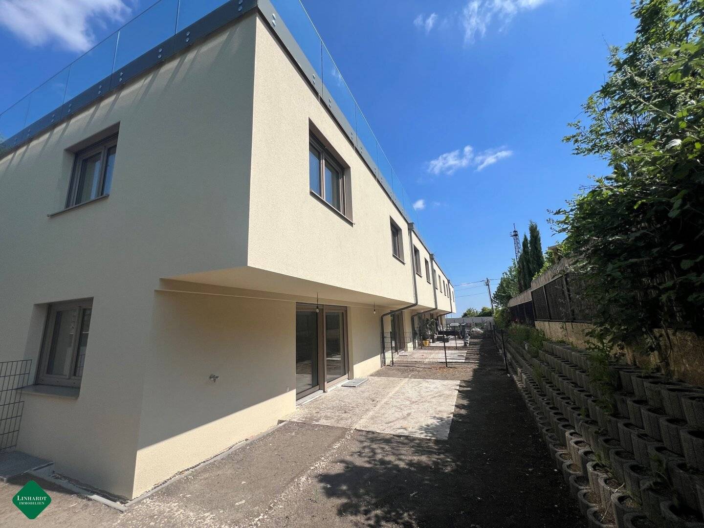 Modern new-build terraced house in top location (House 4)