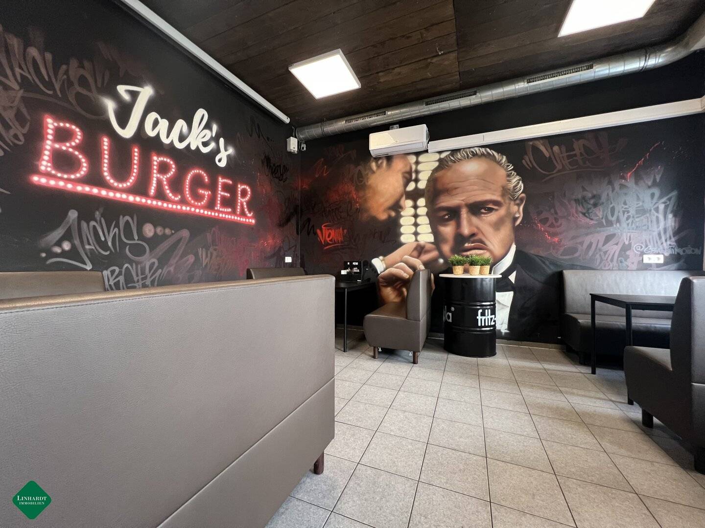 Burger shop with outdoor seating to let