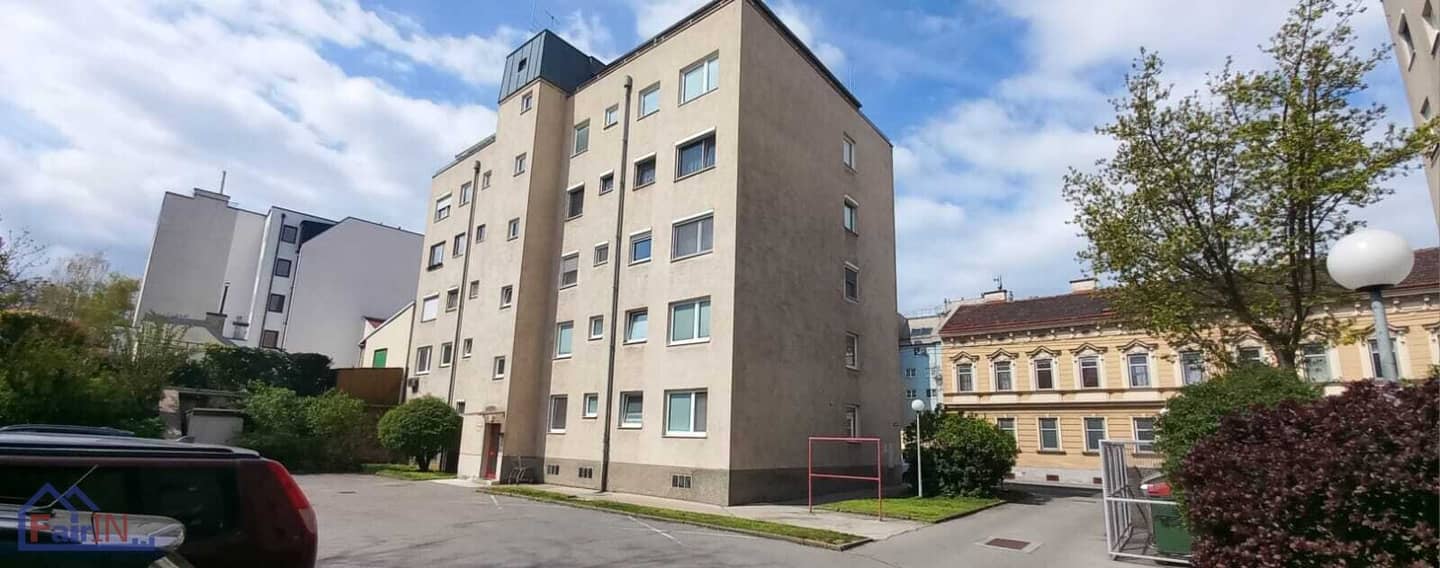 Sunny newly built apartment with two terraces and 2 to 3 rooms with lots of potential