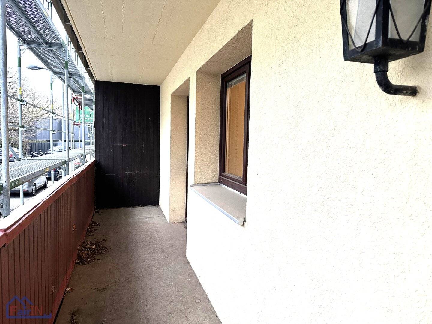 Quick viewing Generous 3 room apartment with loggia in 1230 Vienna, in need of renovation, suitable for flatsharing