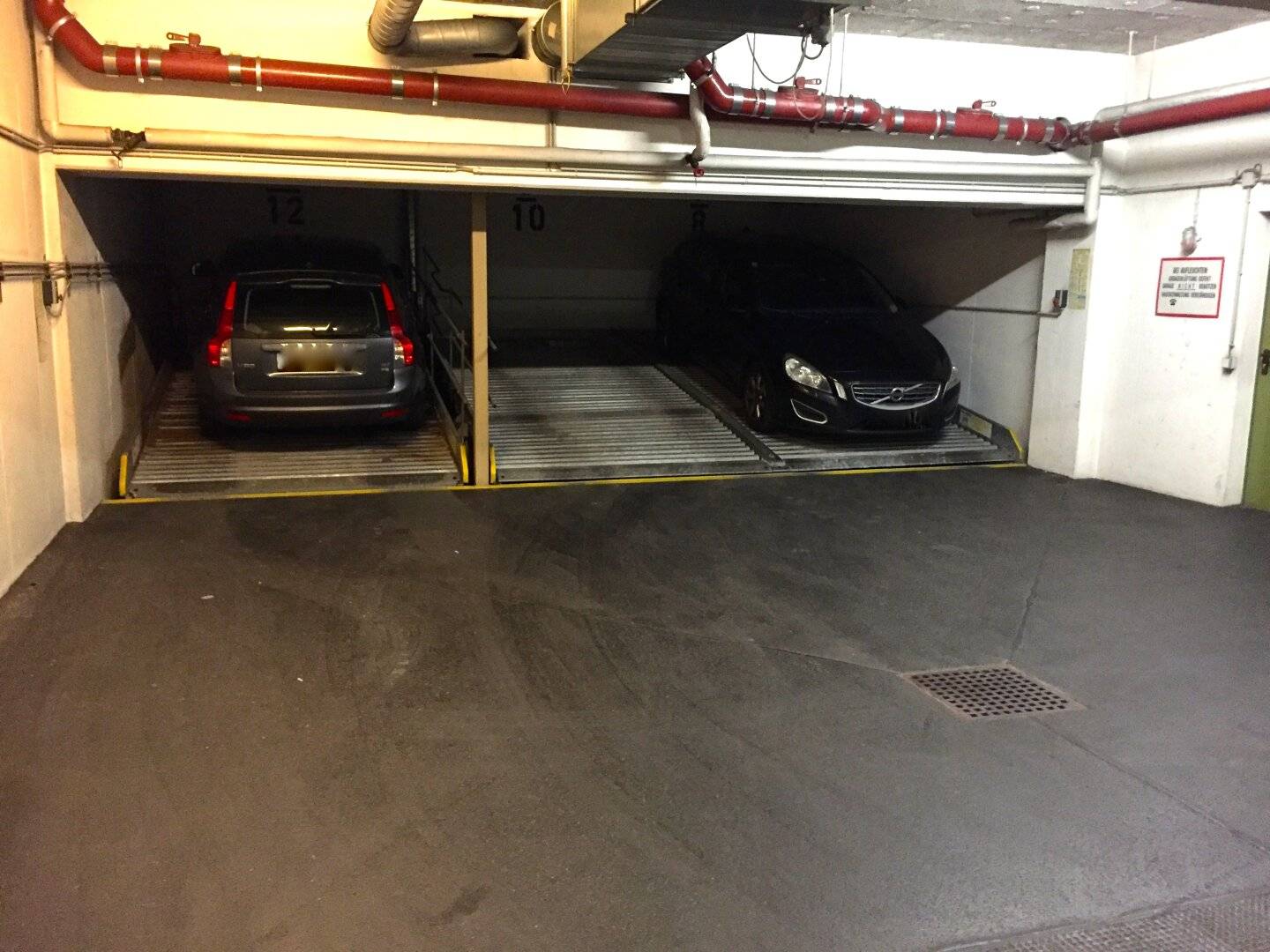 Lift platform parking space for small city cars near Bacherpark