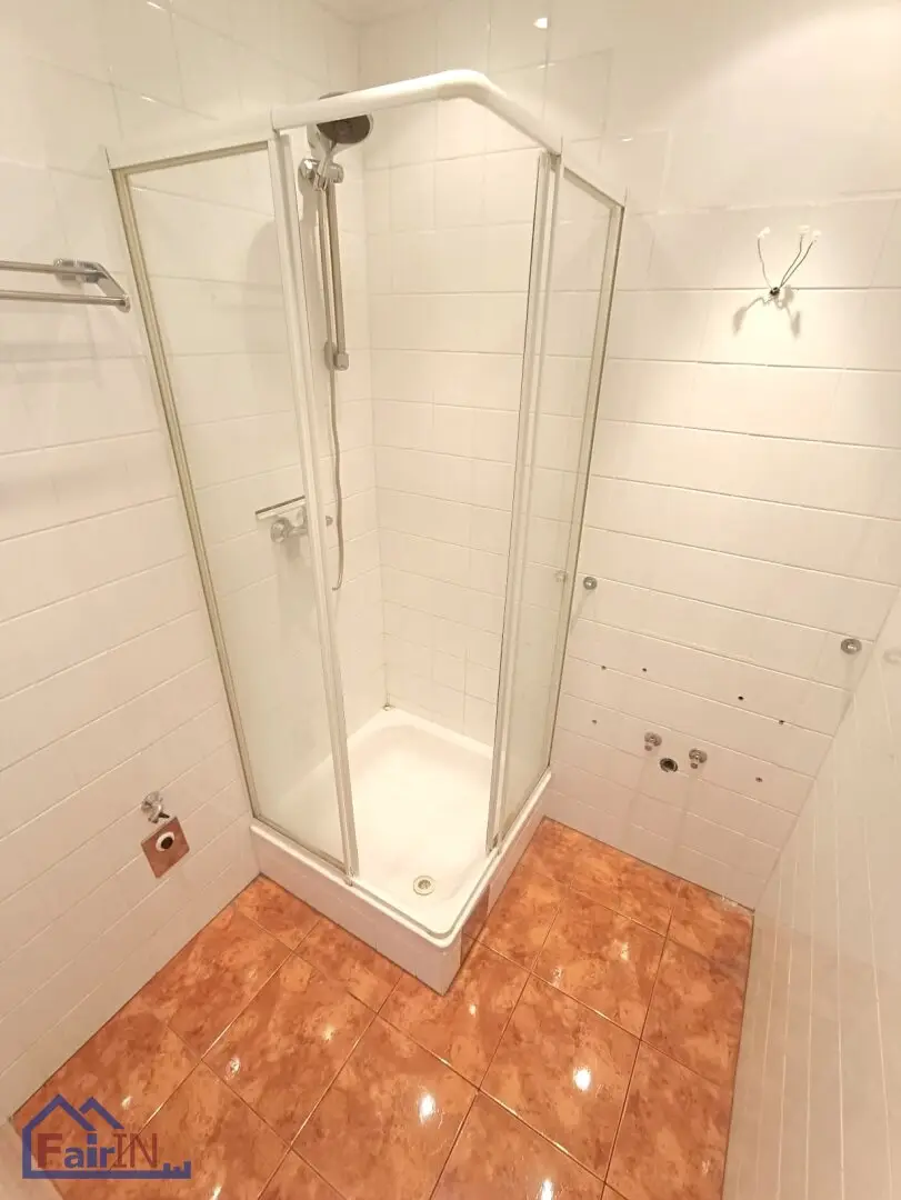 Quick viewing Charming two room apartment with loggia and elevator in 1200 Wien top price commission free