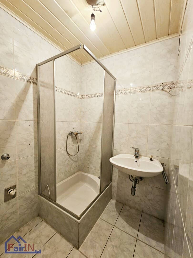 Quick viewing Charming two room apartment with loggia and elevator in 1200 Wien top price commission free