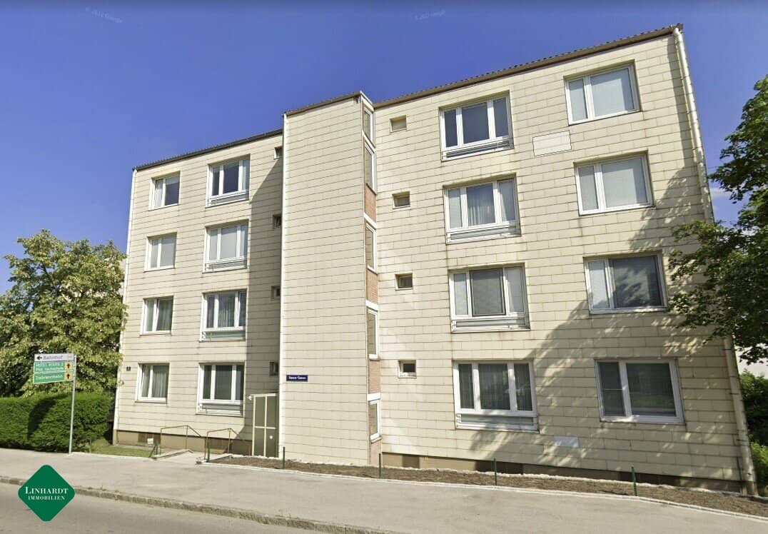 Renovierungsbedürftige 4-Zimmerwohnung bei Bahnhof