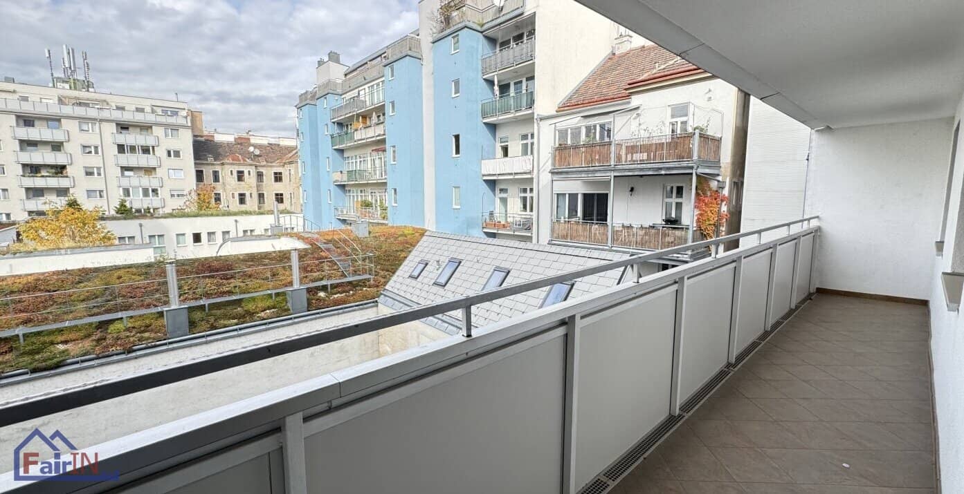 Charming three room apartment with loggia and elevator near the subway in 1200 Vienna needs renovation