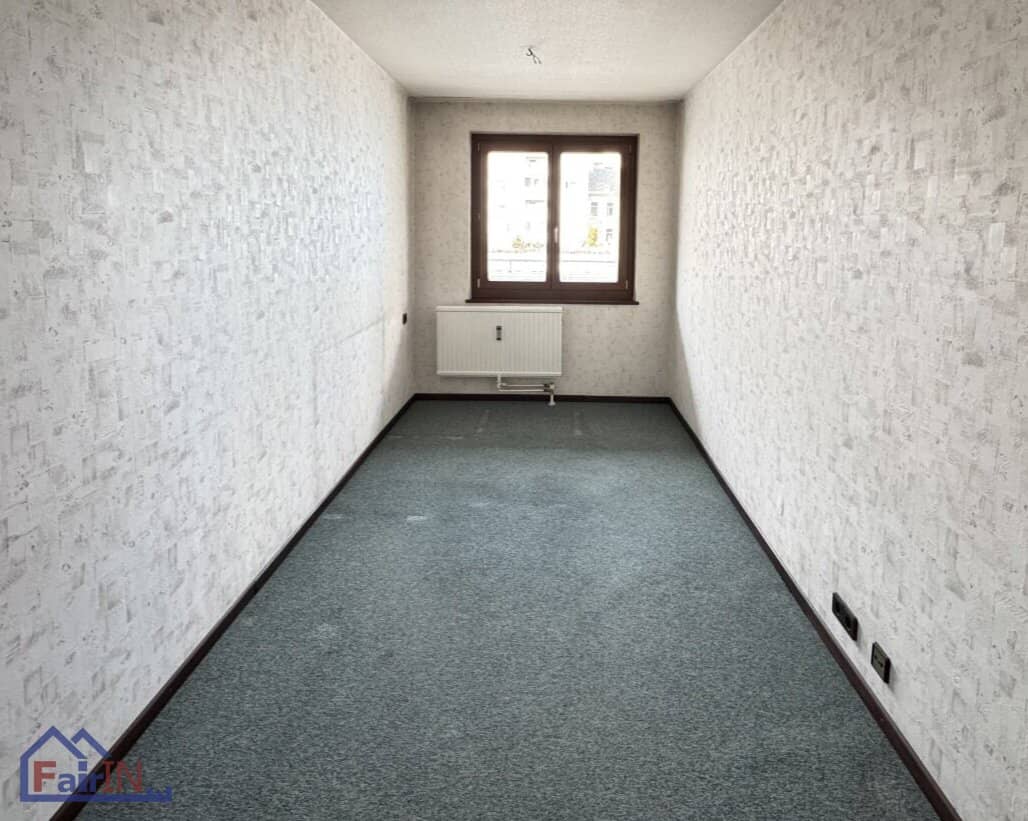 Charming three room apartment with loggia and elevator near the subway in 1200 Vienna needs renovation