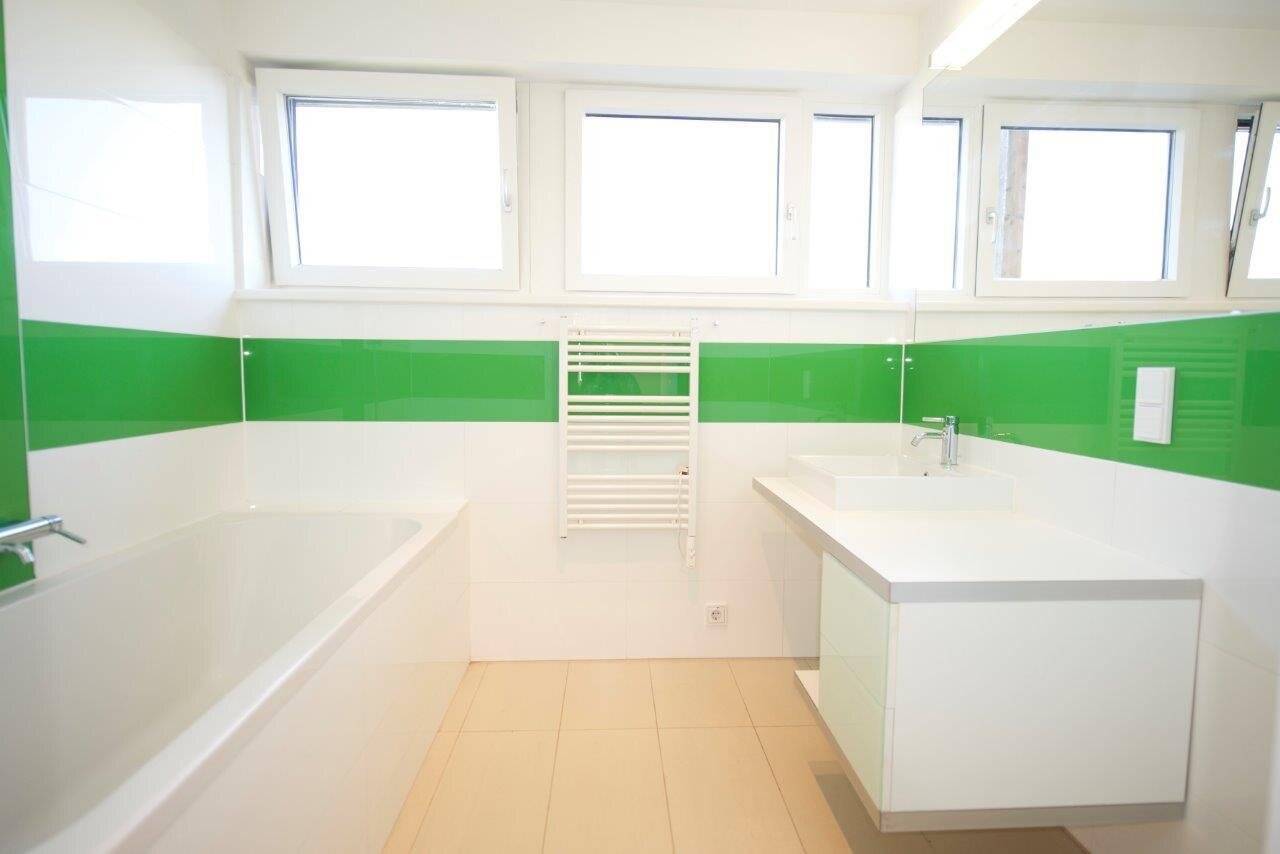 Wonderful 3 room apartment with 2 balconies in quiet location