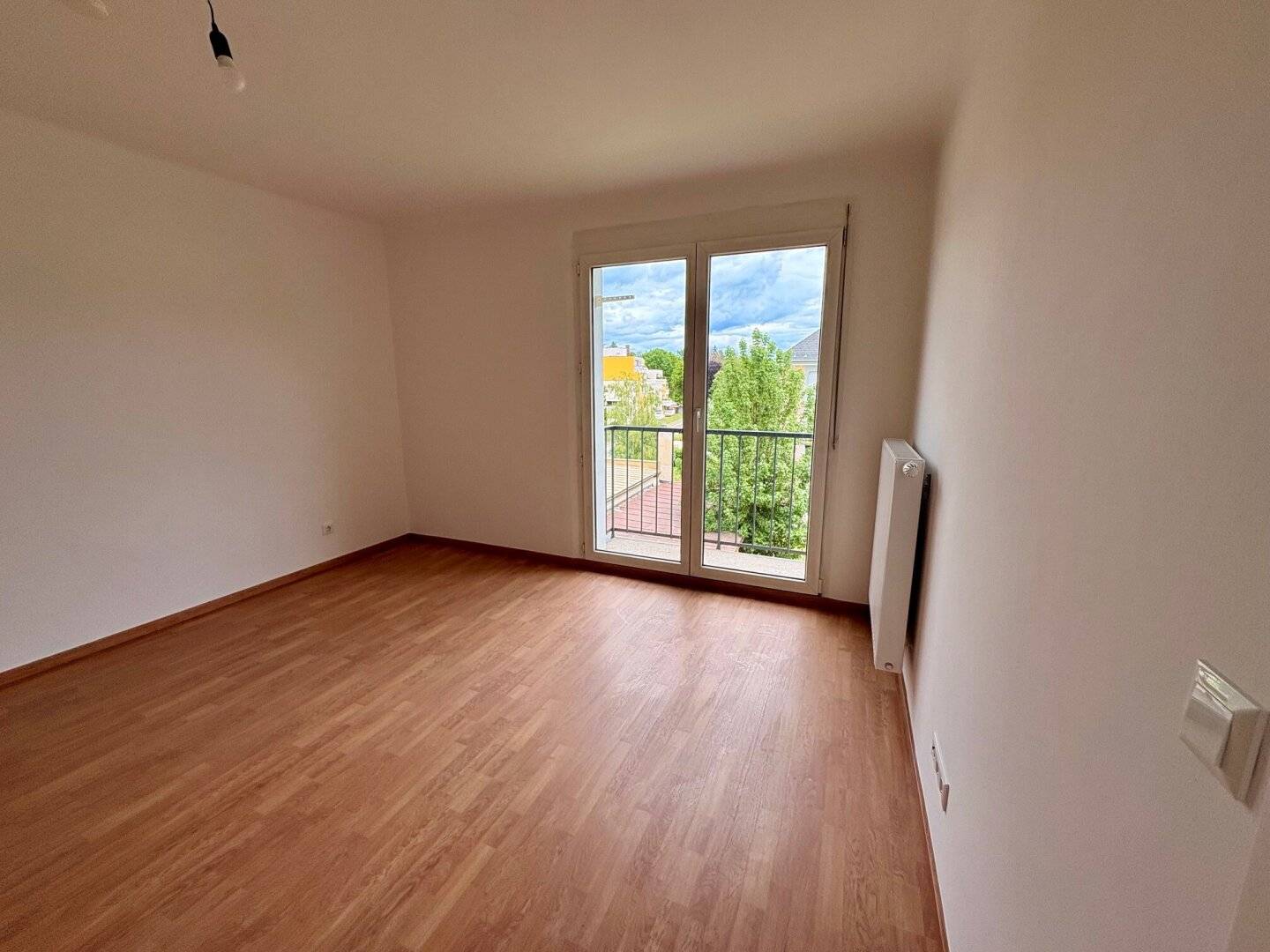 Erstbezug nach Sanierung | 2 Zimmer | kleiner Balkon |