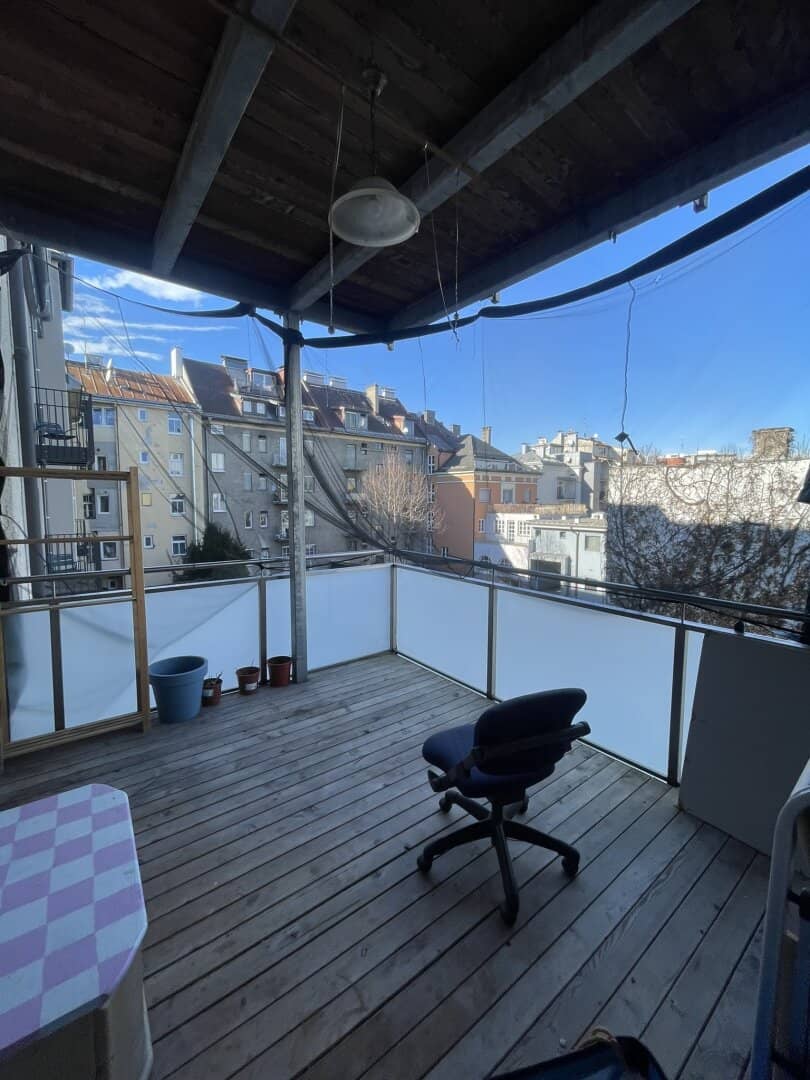 Attractive city apartment with balcony in a central location