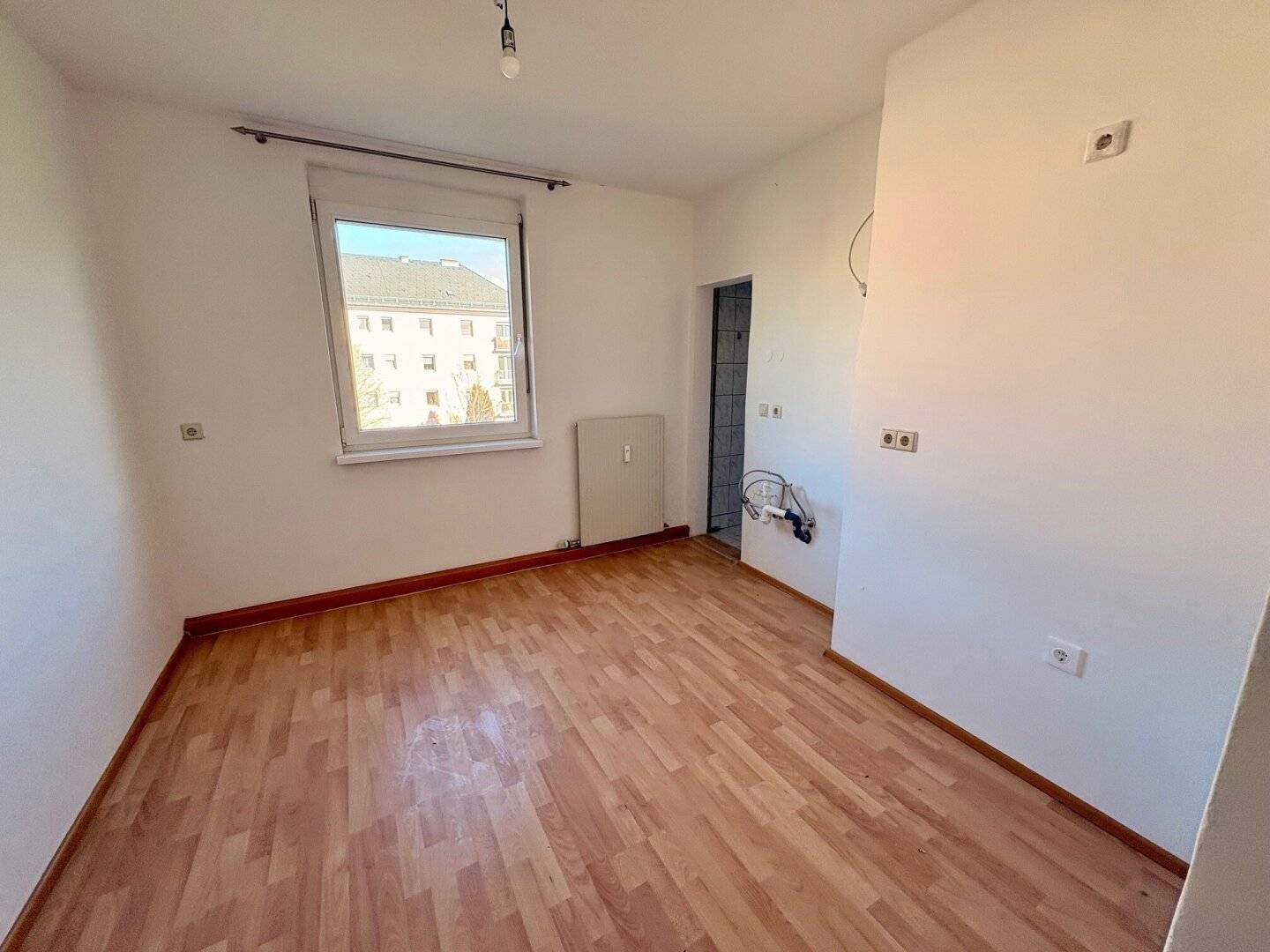 Nähe Stadtpark | 2 Zimmer | kleiner Balkon |
