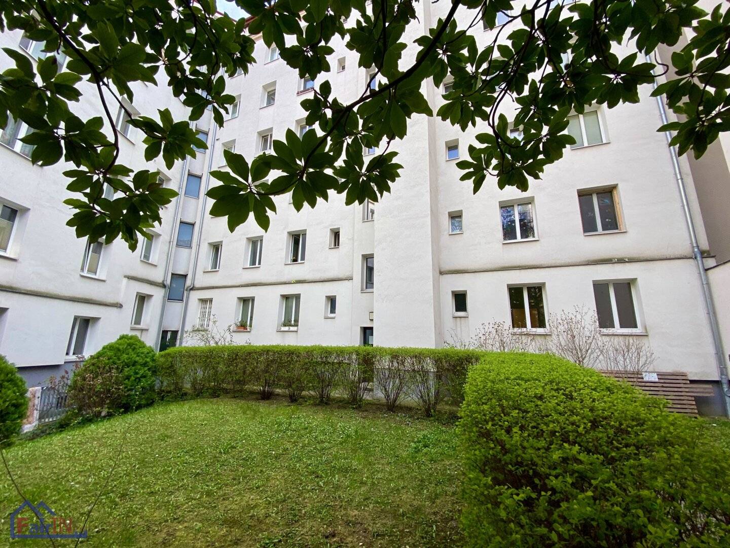 **ERSTBEZUG NACH SANIERUNG**3 ZIMMER EIGENTUMSWOHNUNG**