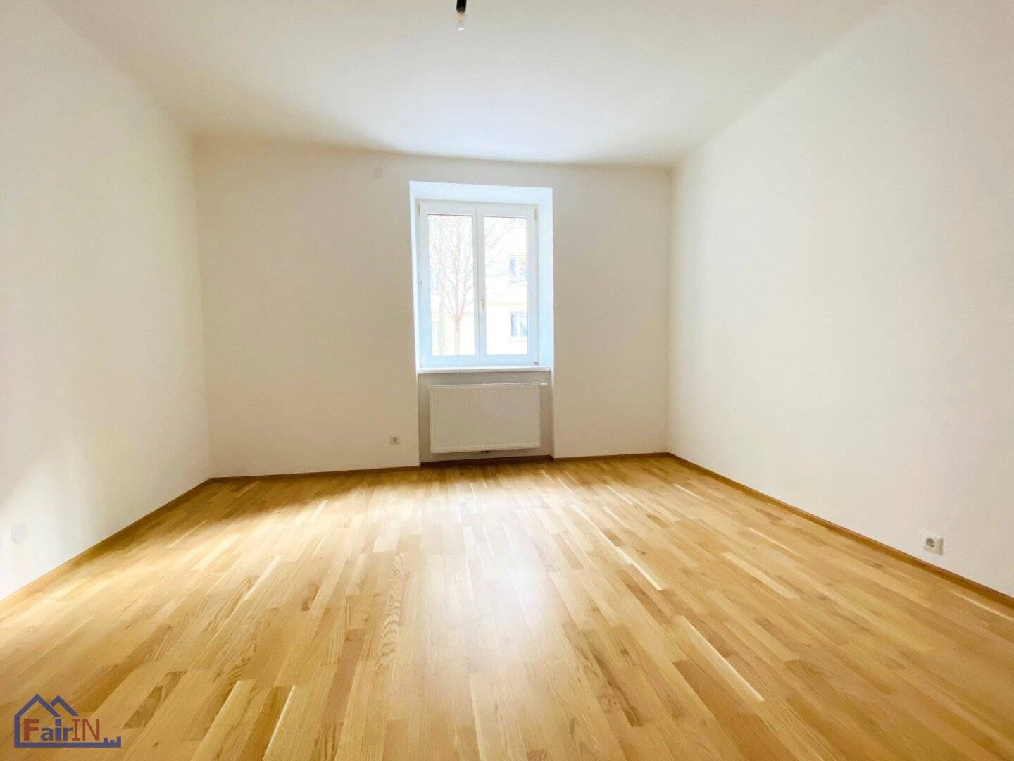 **ERSTBEZUG NACH SANIERUNG**3 ZIMMER EIGENTUMSWOHNUNG**