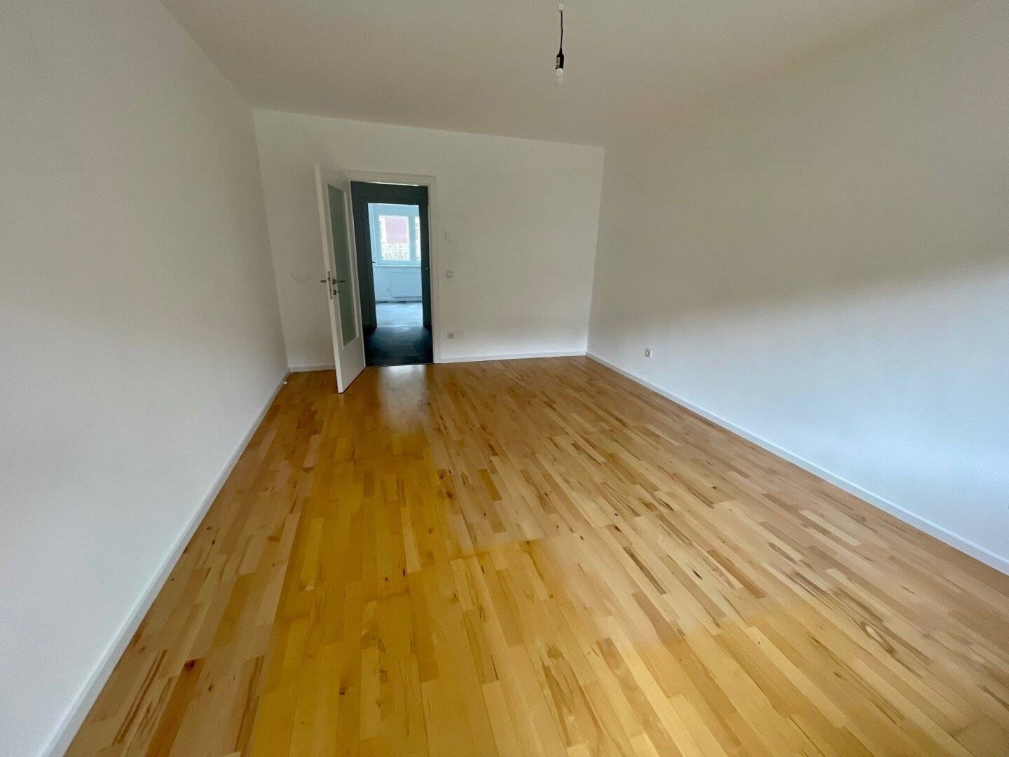 Erstbezug nach Generalsanierung | gefördert | 3 Zimmer | Loggia