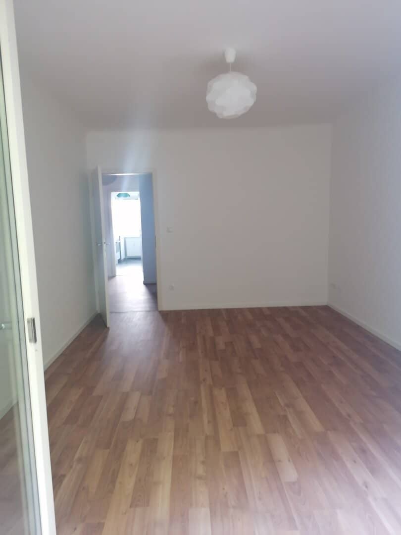 Gartenseitige 2 Zimmerwohnung mit kleiner Terrasse in Sievering!
