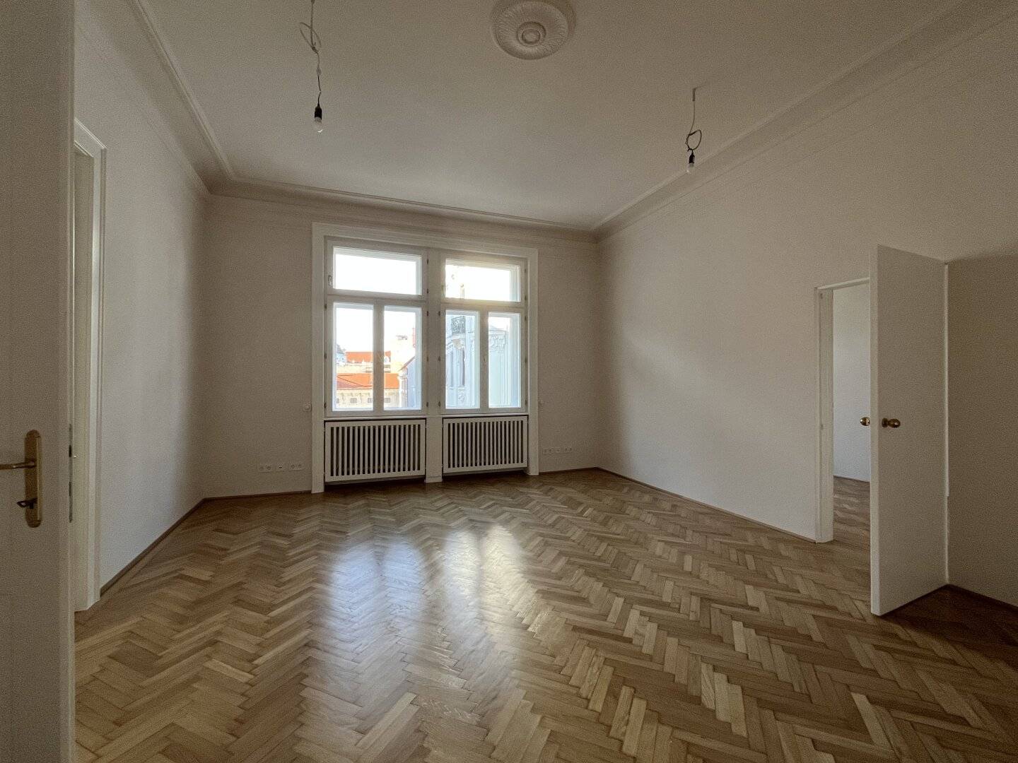 Großzügige Büroflächen insgesamt 828,75 m² in repräsentativem Stilaltbau in Toplage des 1.Bezirks!